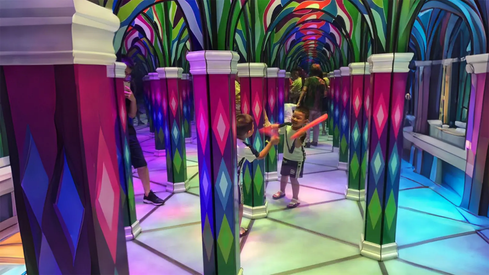 Commercial Mirror Maze
